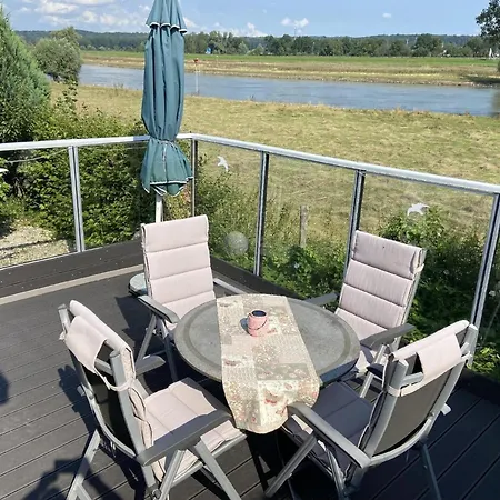 Ferienhaus In Mit Garten Und Terrasse