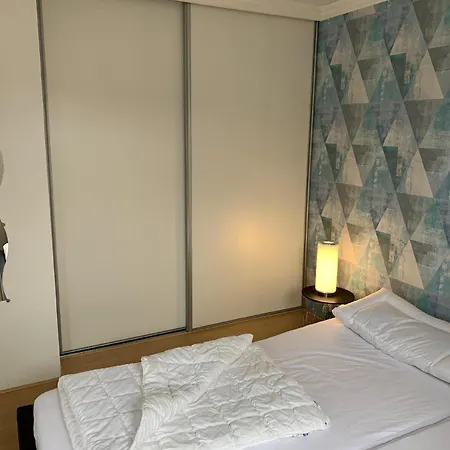 Ferienhaus In Mit Garten Und Terrasse Holiday home *