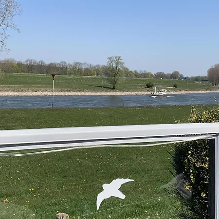 Holiday home Ferienhaus In Mit Garten Und Terrasse *